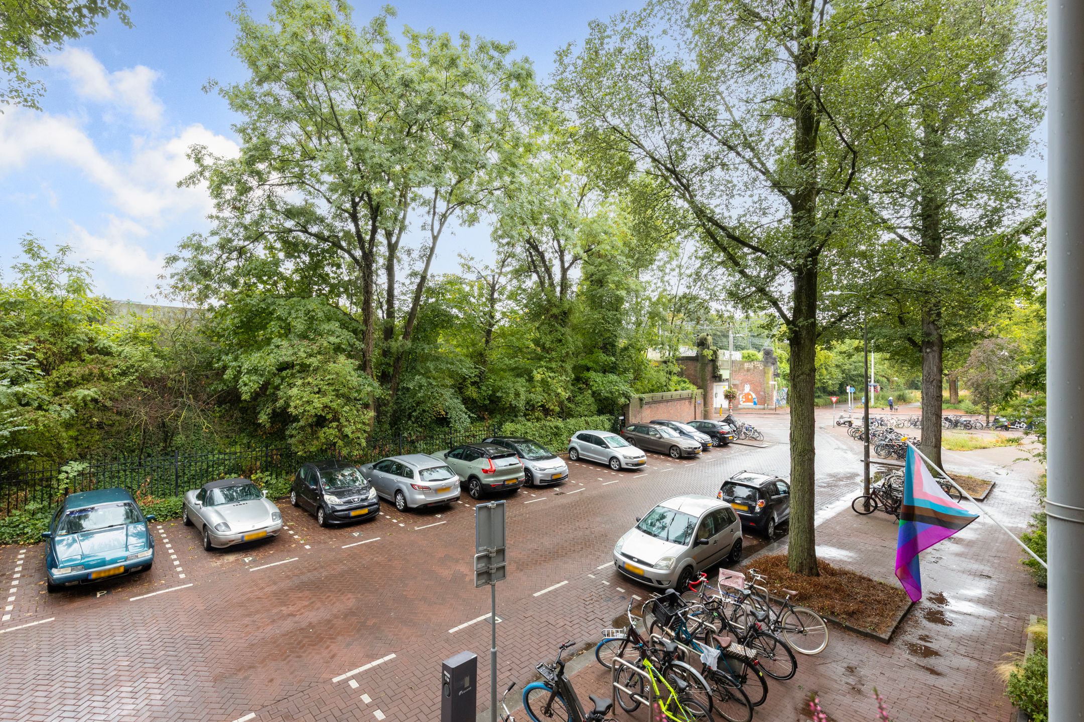 Photo 24 of Spaarndammerstraat 8-F