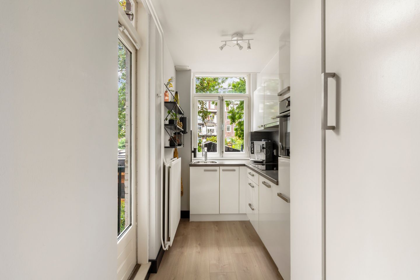 Photo 14 of Spaarndammerstraat 8-F