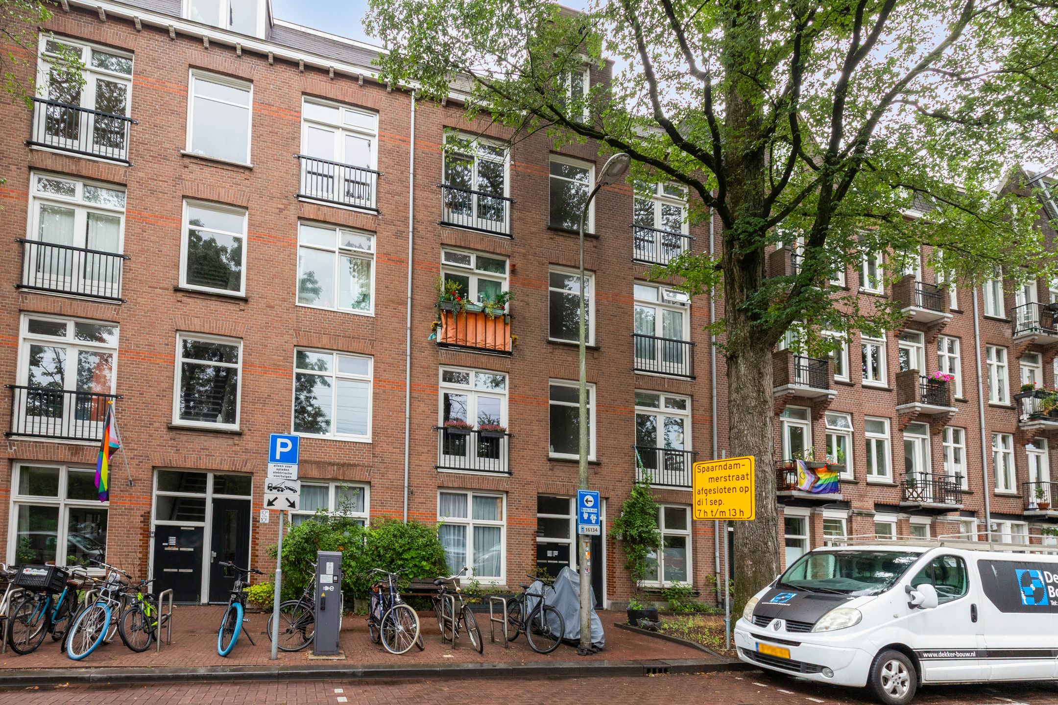 Photo 30 of Spaarndammerstraat 8-F