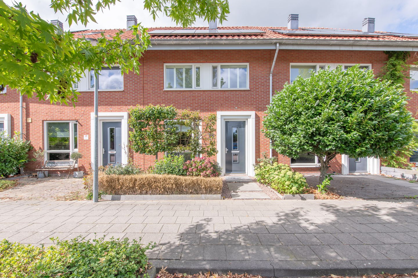 Foto 1 van Poelenburg 18