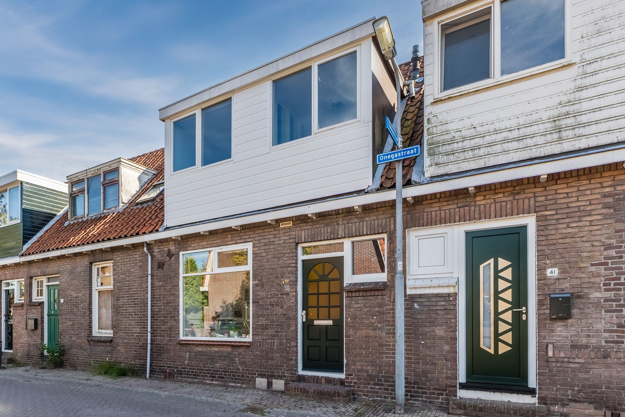 Photo 6 of Onegastraat 39