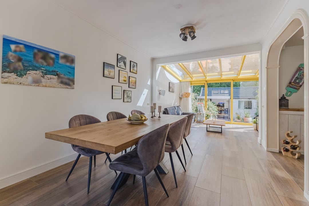 Photo 11 of Onegastraat 39