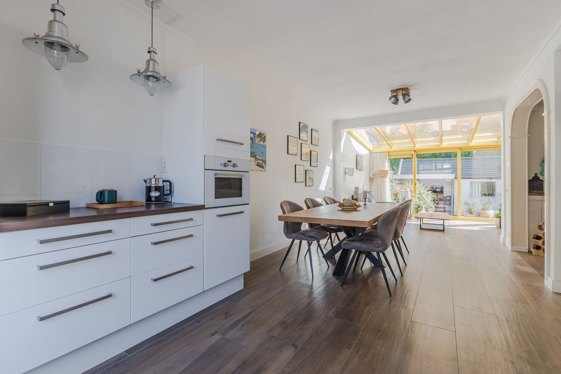 Photo 9 of Onegastraat 39