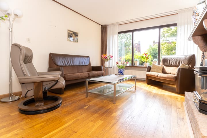Tussenwoning te koop: Charles van der Nootstraat 35, Hoogwoud