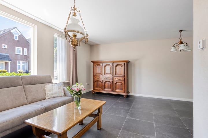 Twee-onder-één-kap te koop: Morsenburg 38, Erp