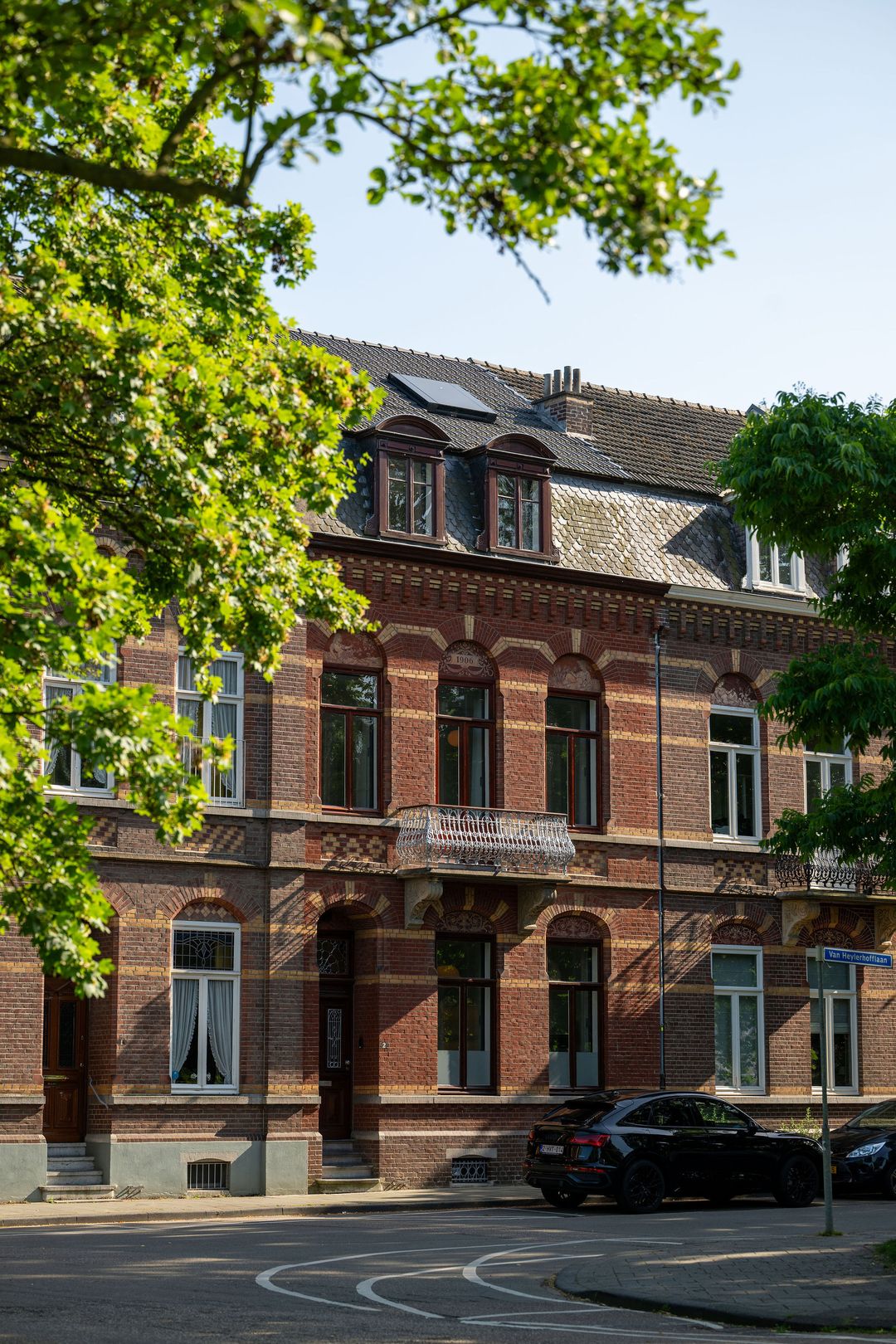 Photo 2 of van Heylerhofflaan 2