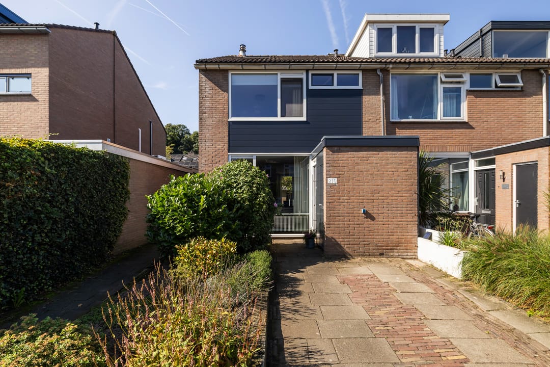 Photo 1 of Zwaluwstraat 210