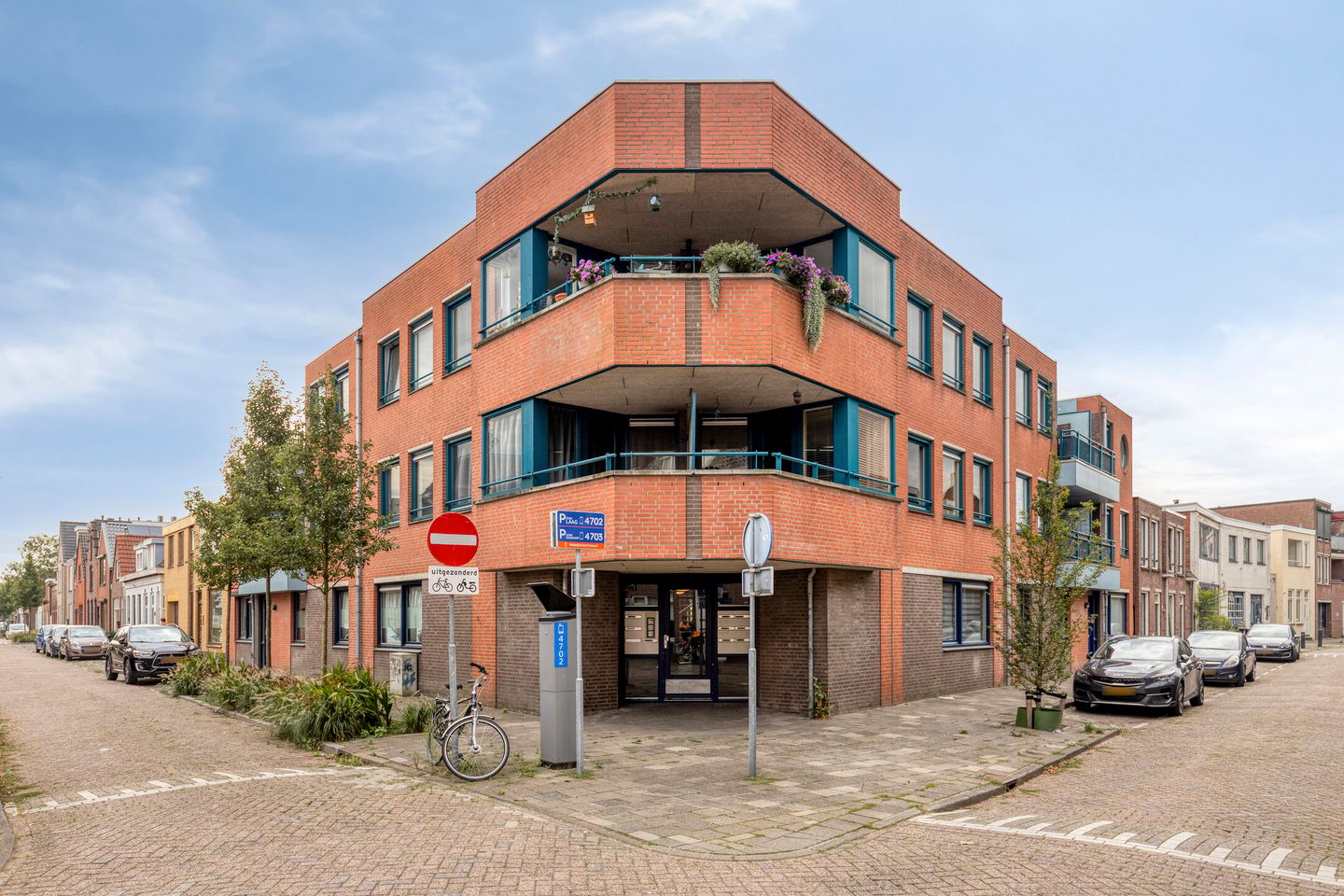 Photo 35 of Damstraat 64-C