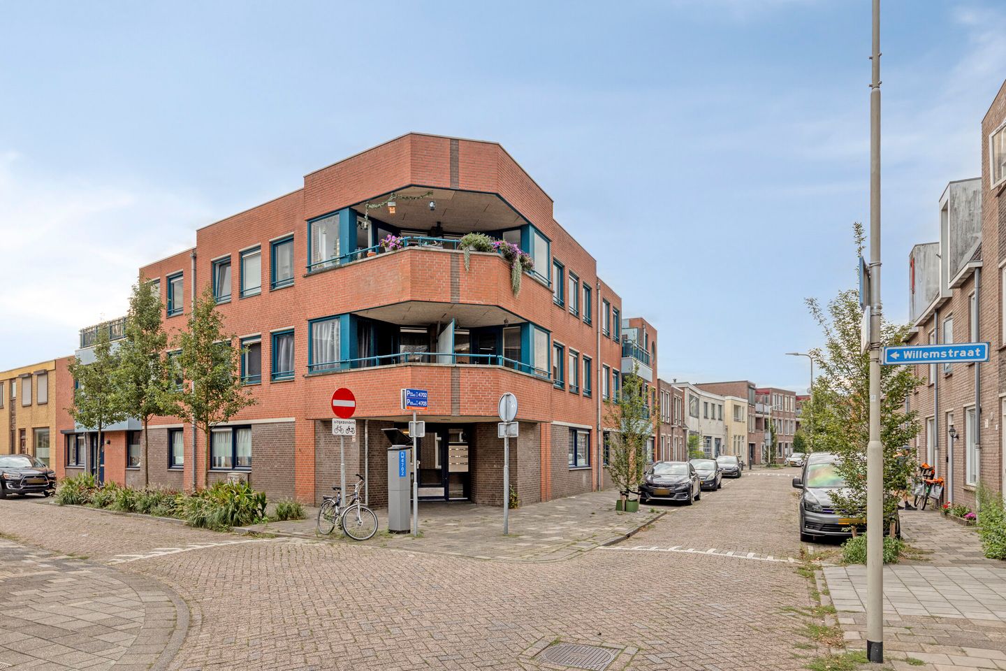 Photo 34 of Damstraat 64-C