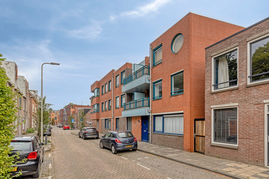 Photo 31 of Damstraat 64-C