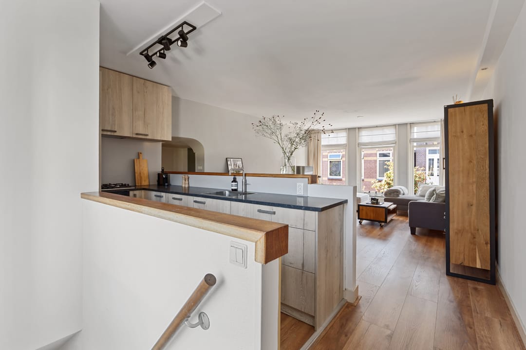 Photo 8 of Spoorstraat 52-A