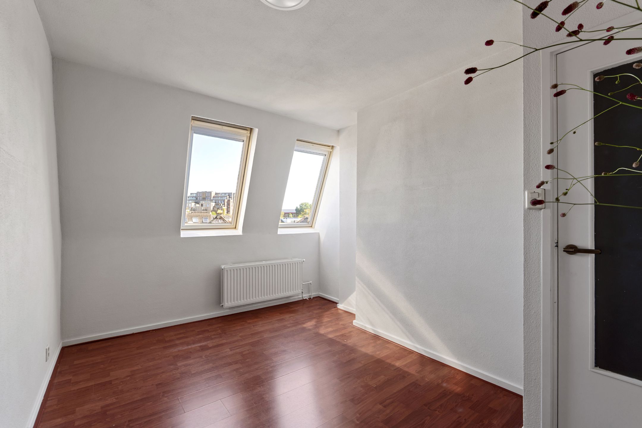 Photo 15 of Spoorstraat 52-A