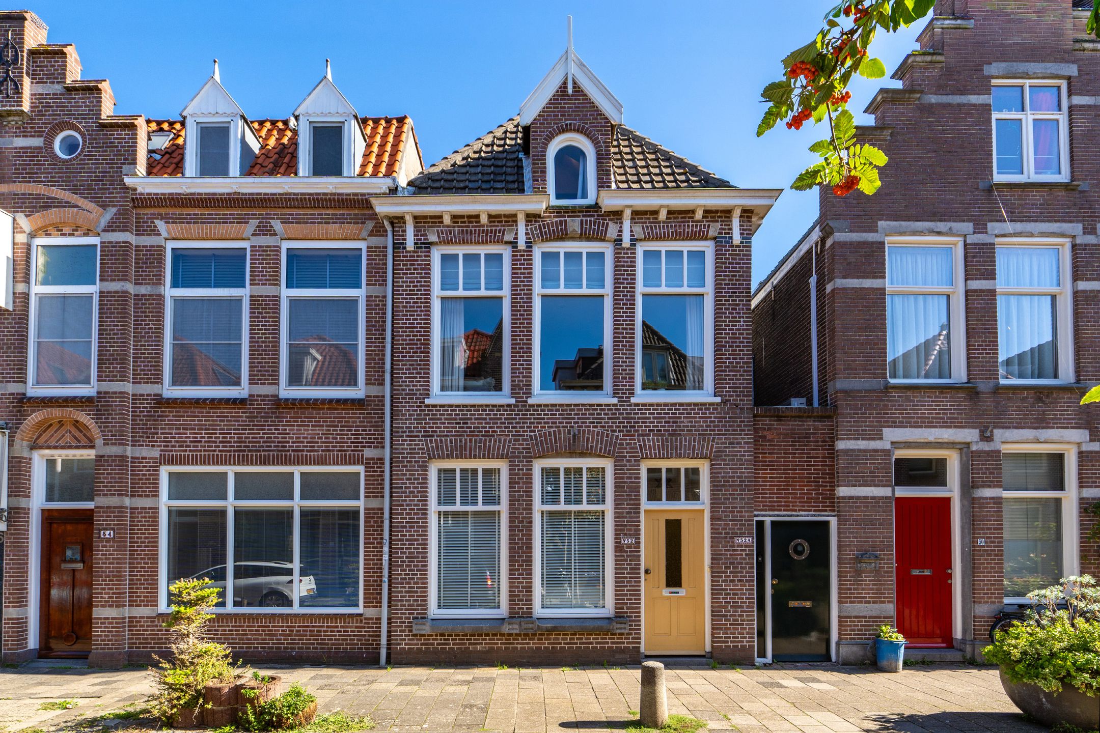 Photo 27 of Spoorstraat 52-A