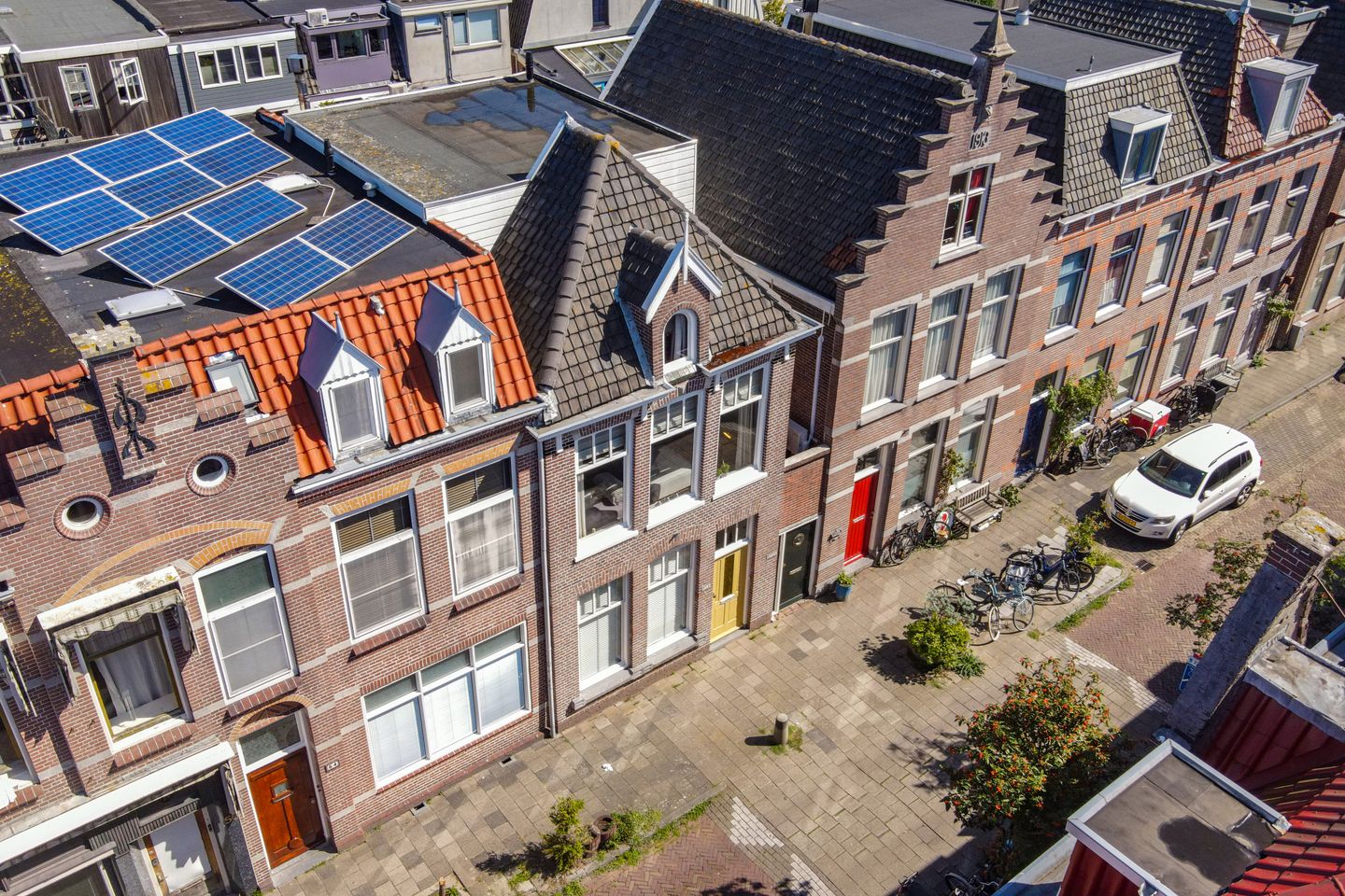 Photo 29 of Spoorstraat 52-A
