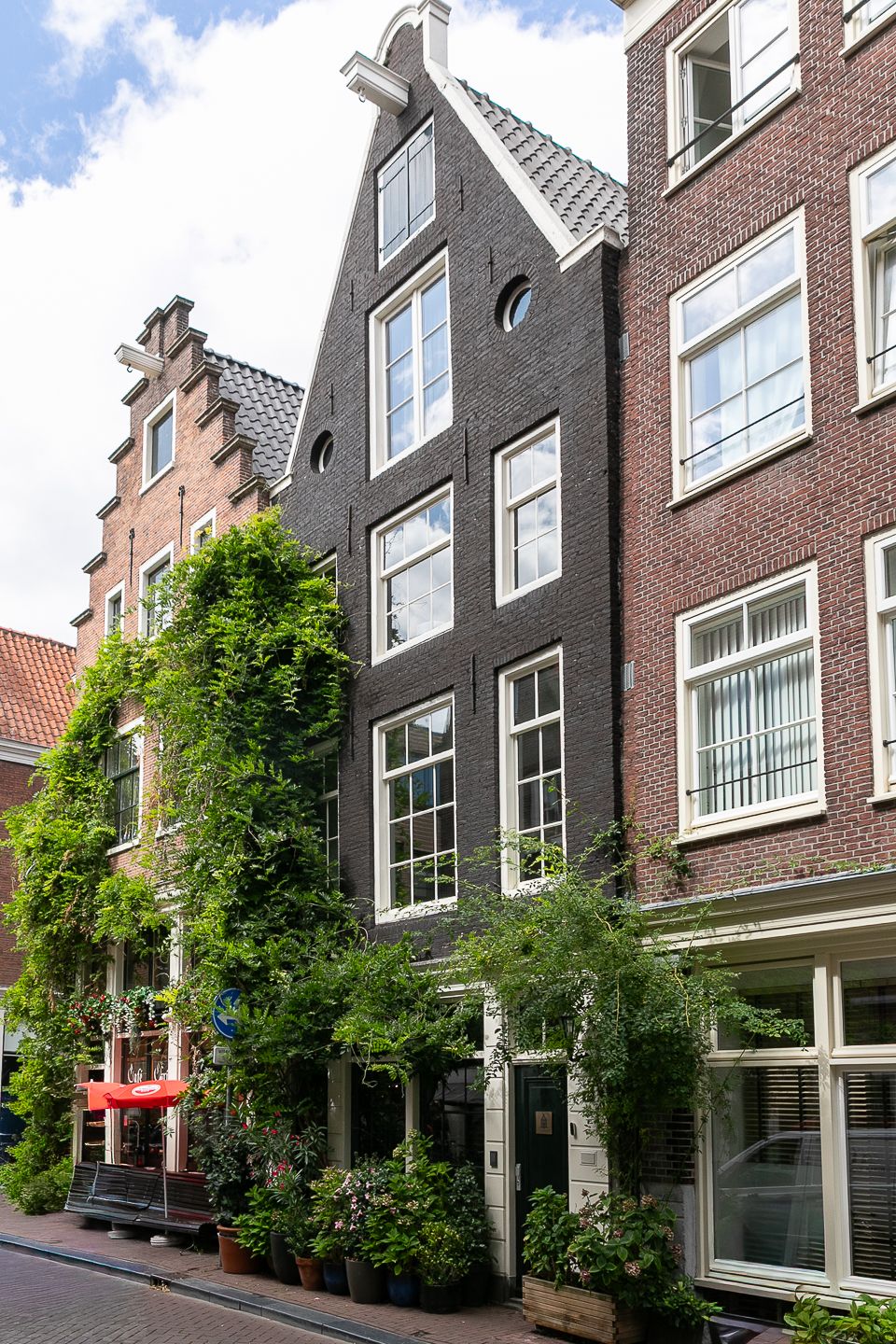 Photo 36 of Bloemstraat 40