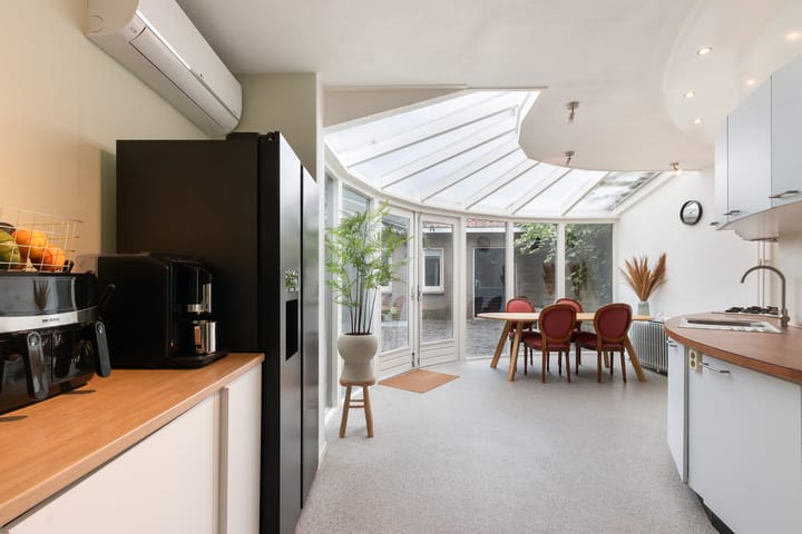 Tussenwoning te koop: Haagweg 237, Breda