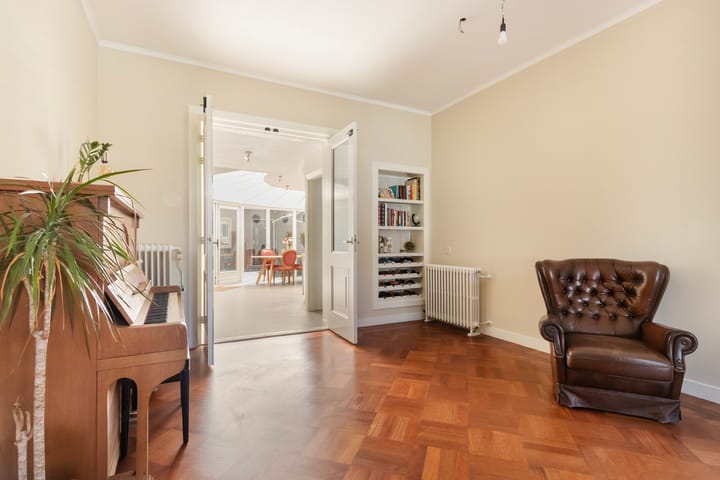 Tussenwoning te koop: Haagweg 237, Breda