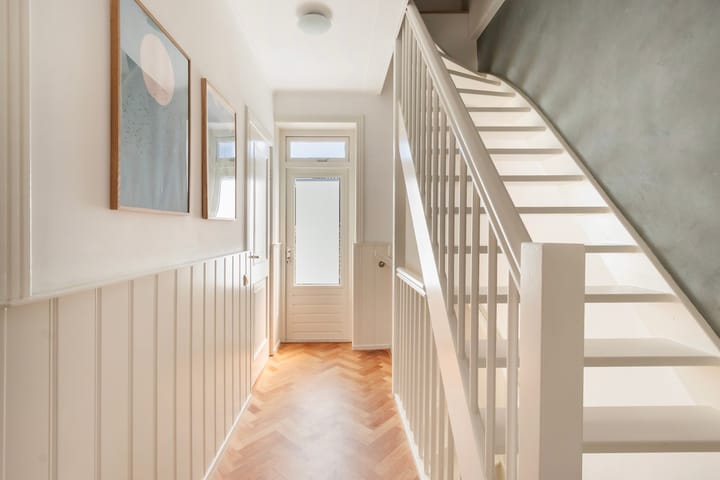 Tussenwoning te koop: Haagweg 237, Breda