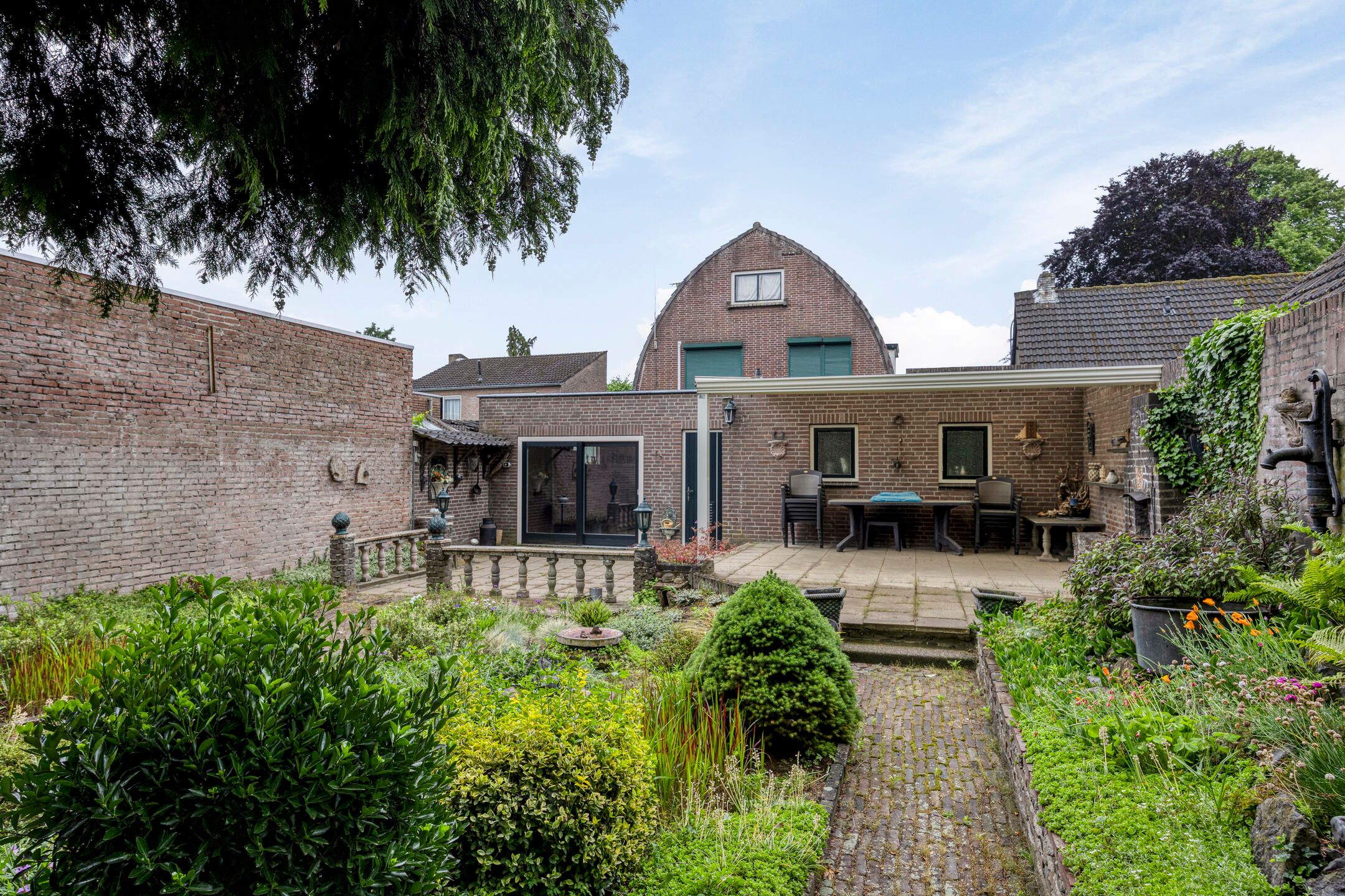 Photo 39 of Prior van Milstraat 26