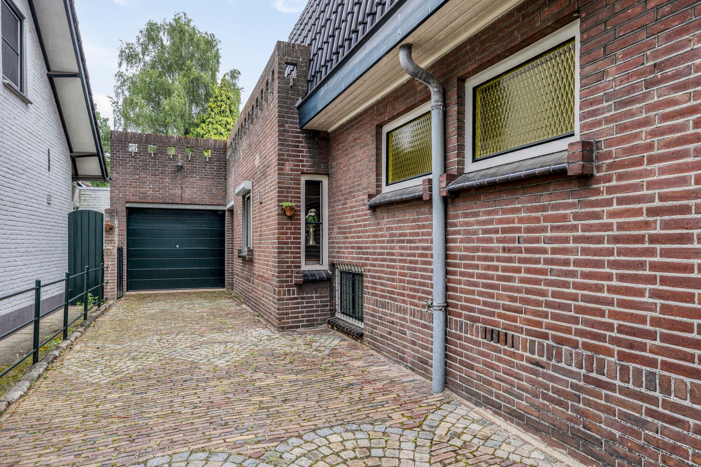 Photo 4 of Prior van Milstraat 26