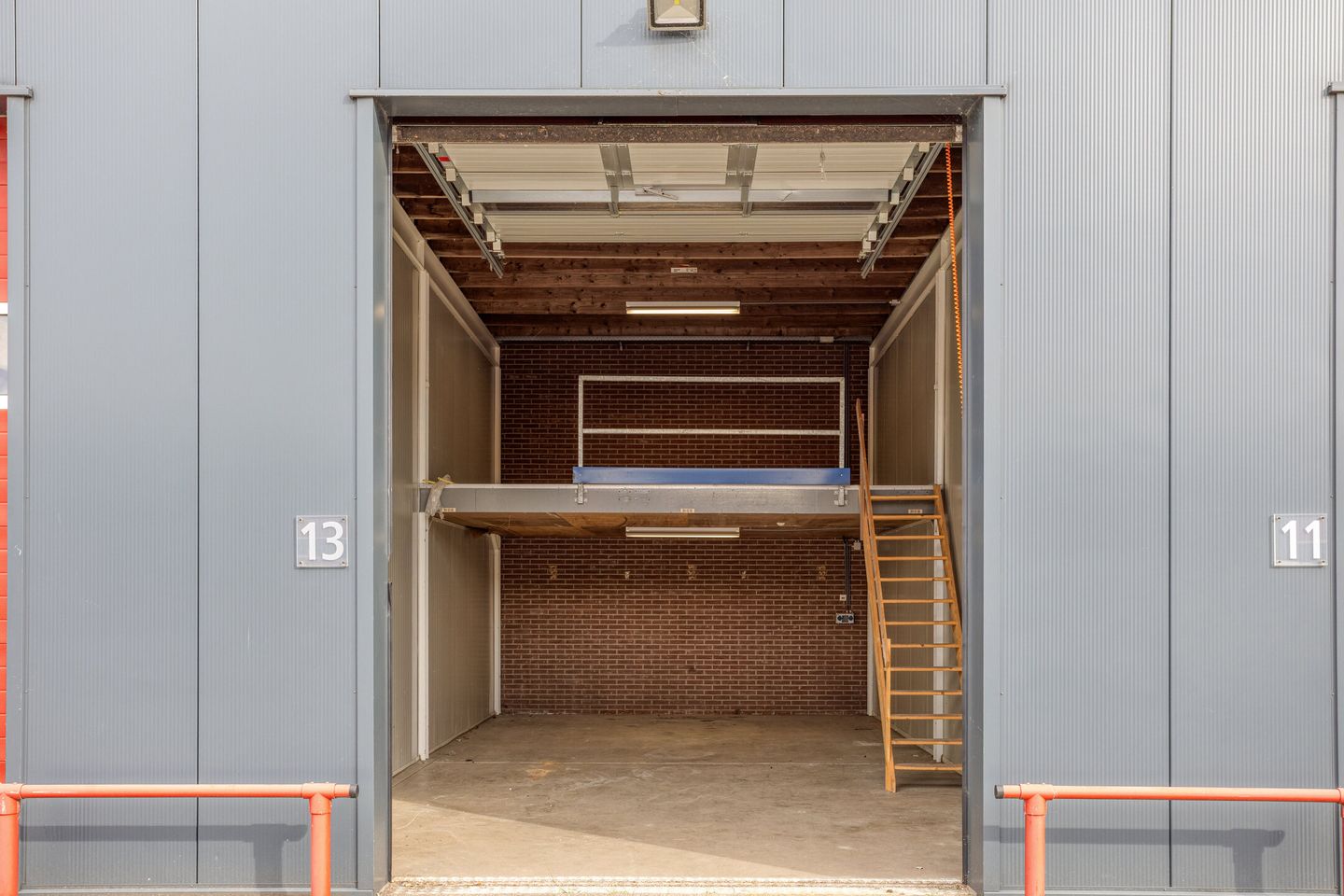 Bekijk foto 2 van Kanaalstraat 295-A