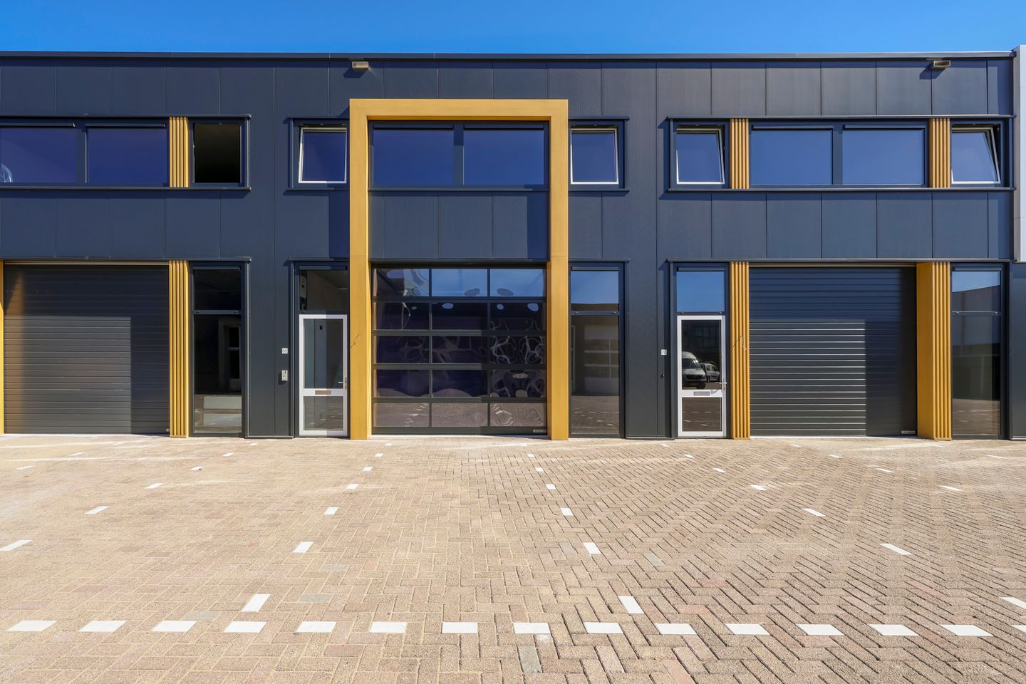 View photo 1 of Van Zuijlen van Nieveltlaan 68