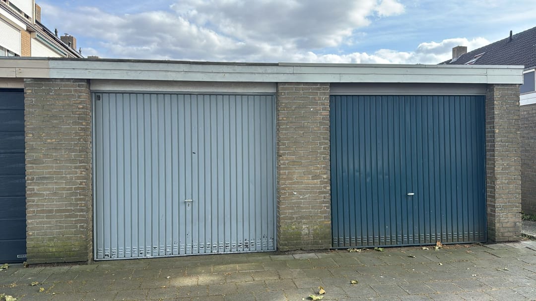 Photo 2 of van der Waalsstraat 68 G5