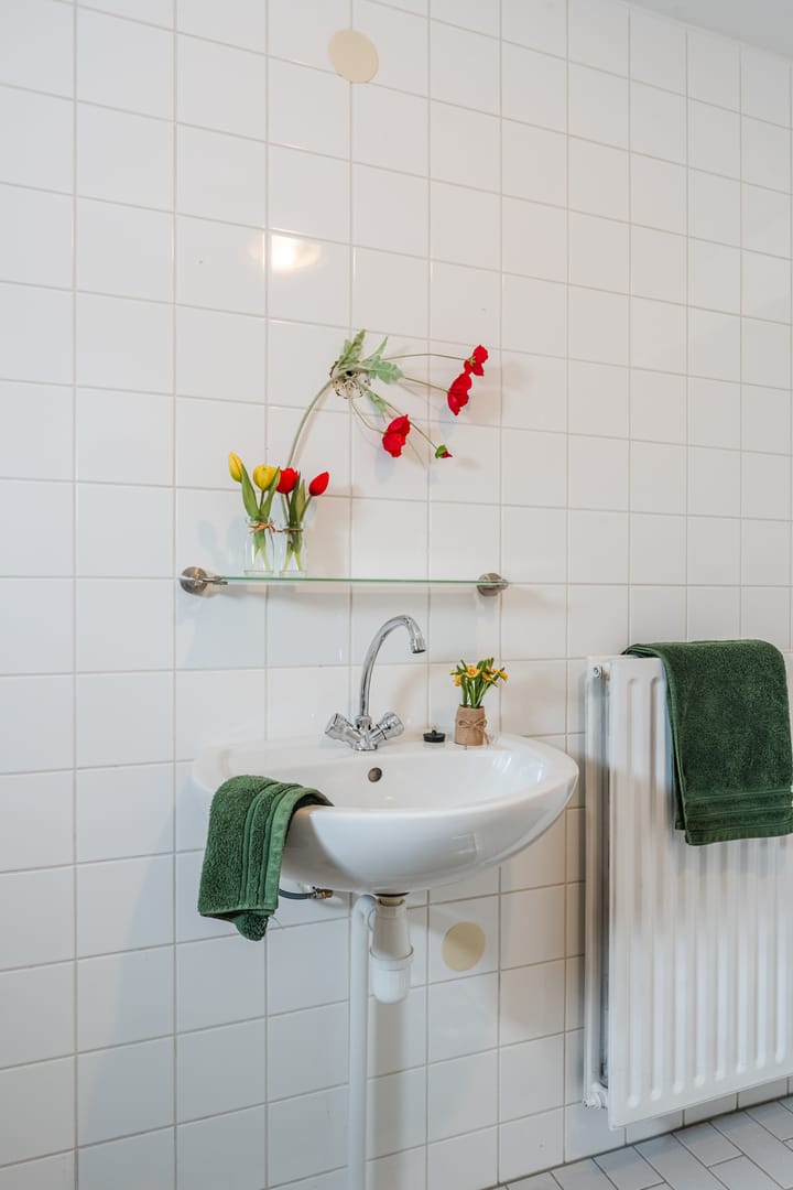 Tussenwoning te koop: Burgemeester Kootlaan 155, Uithoorn