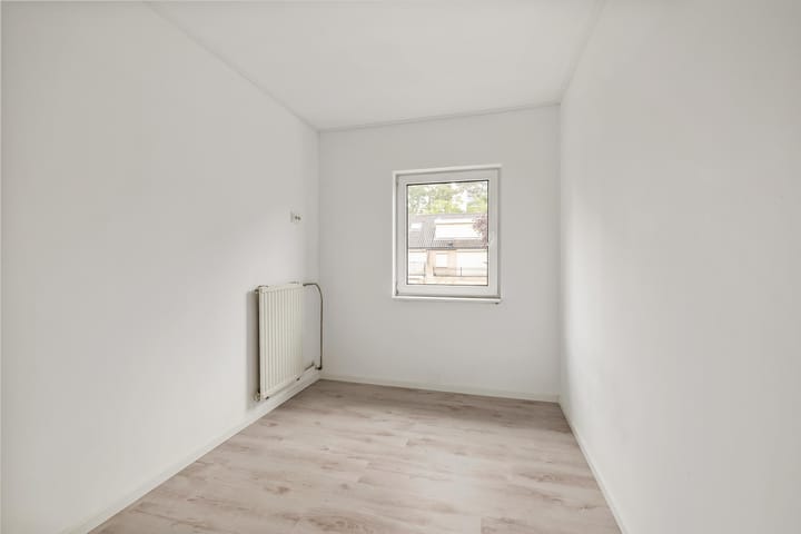 Tussenwoning te koop: Aalststraat 46, Breda
