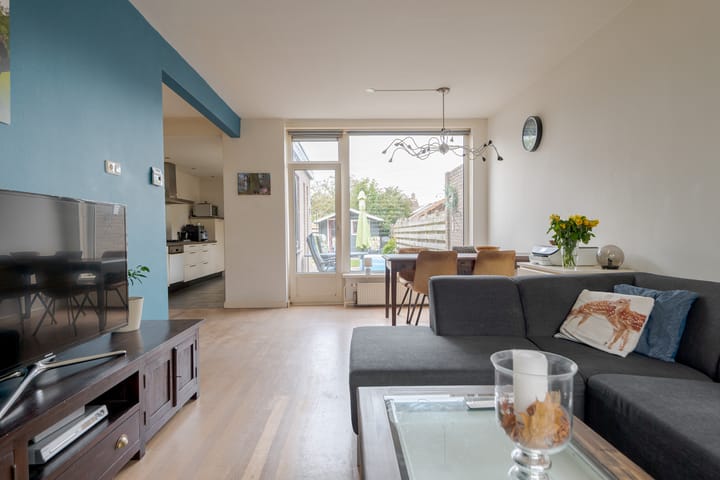 Tussenwoning te koop: Schepenlaan 11, Roden