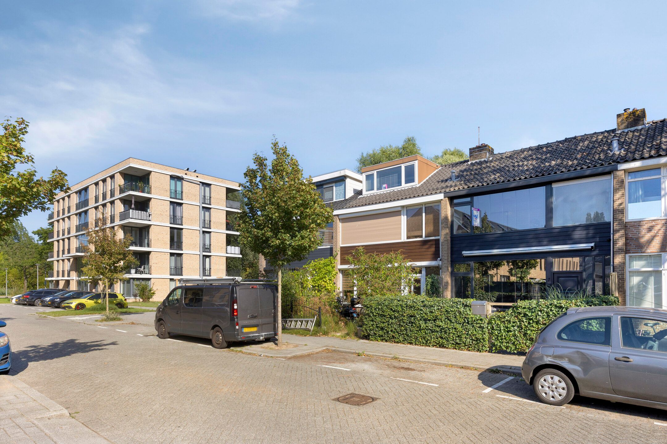 Photo 24 of Du Perronstraat 7