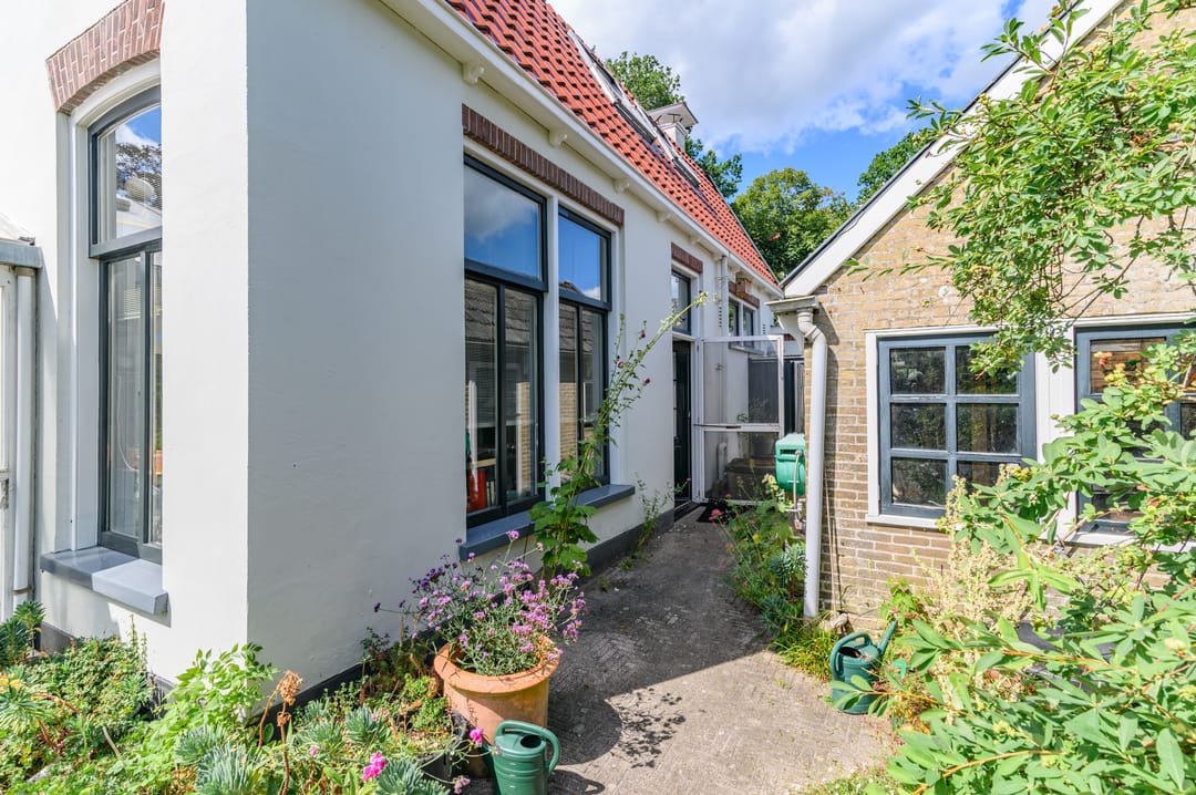 Photo 13 of Van Lyndenlaan 4