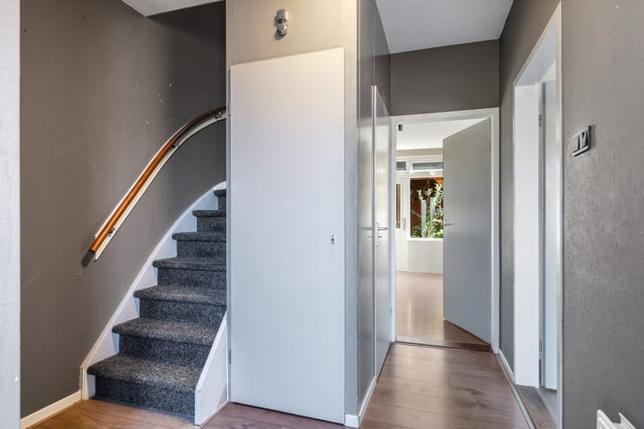 Twee-onder-één-kap te koop: Bernadottestraat 3, Zetten