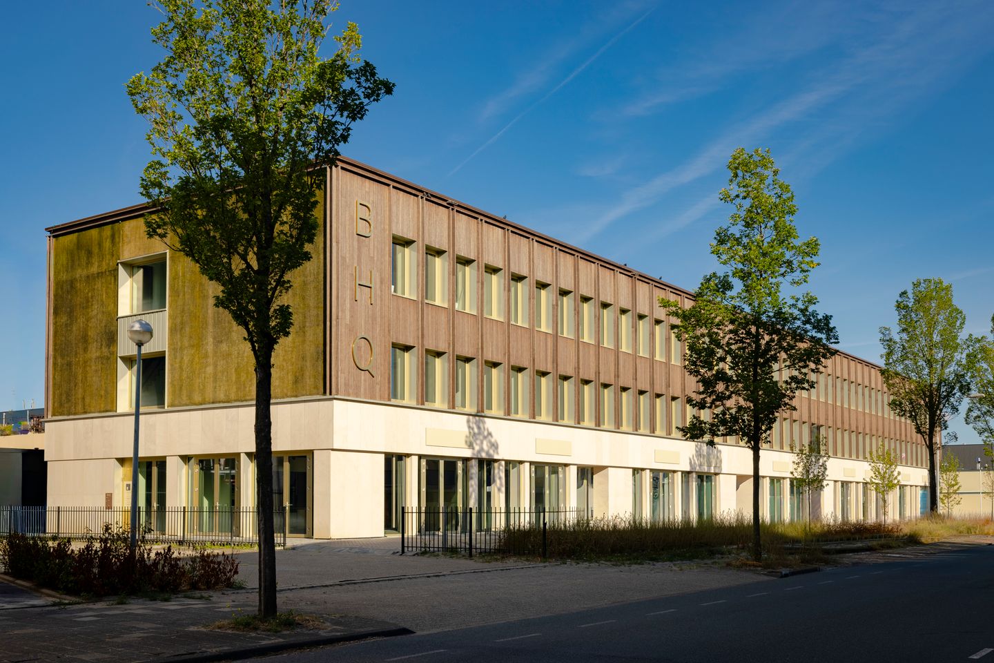 Bekijk foto 1 van A. Hofmanweg 1