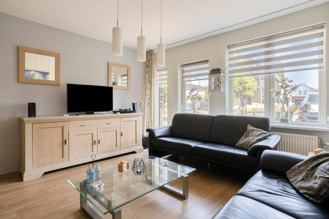 Photo 11 of J. van Oldenbarneveldtstraat 20