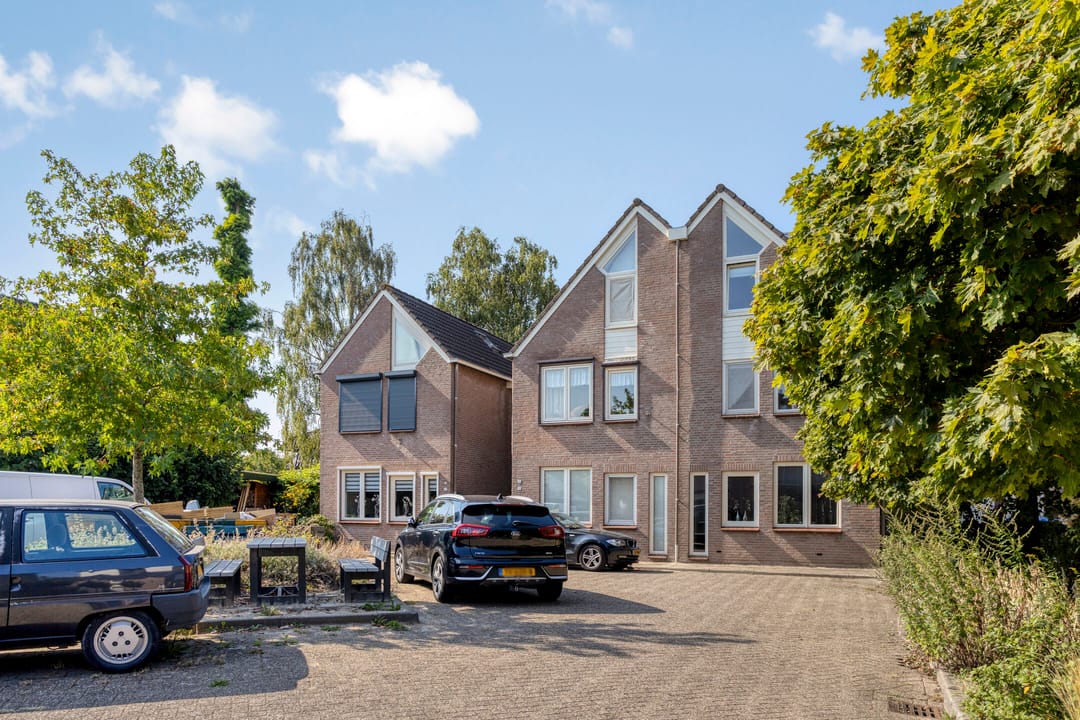 Photo 22 of J. van Oldenbarneveldtstraat 20