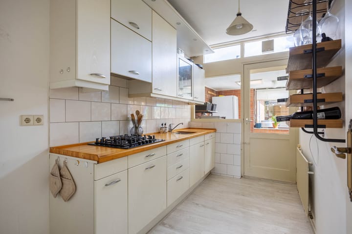 Tussenwoning te koop: Professor van Swindenstraat 14, Franeker