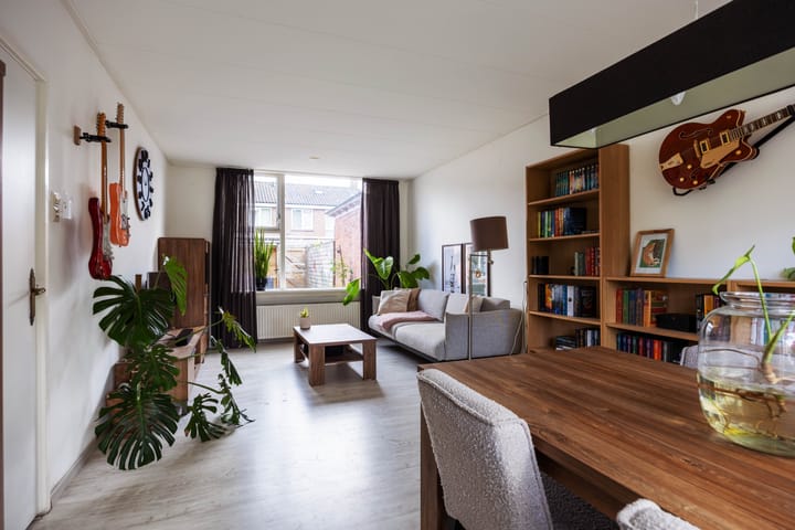 Tussenwoning te koop: Professor van Swindenstraat 14, Franeker