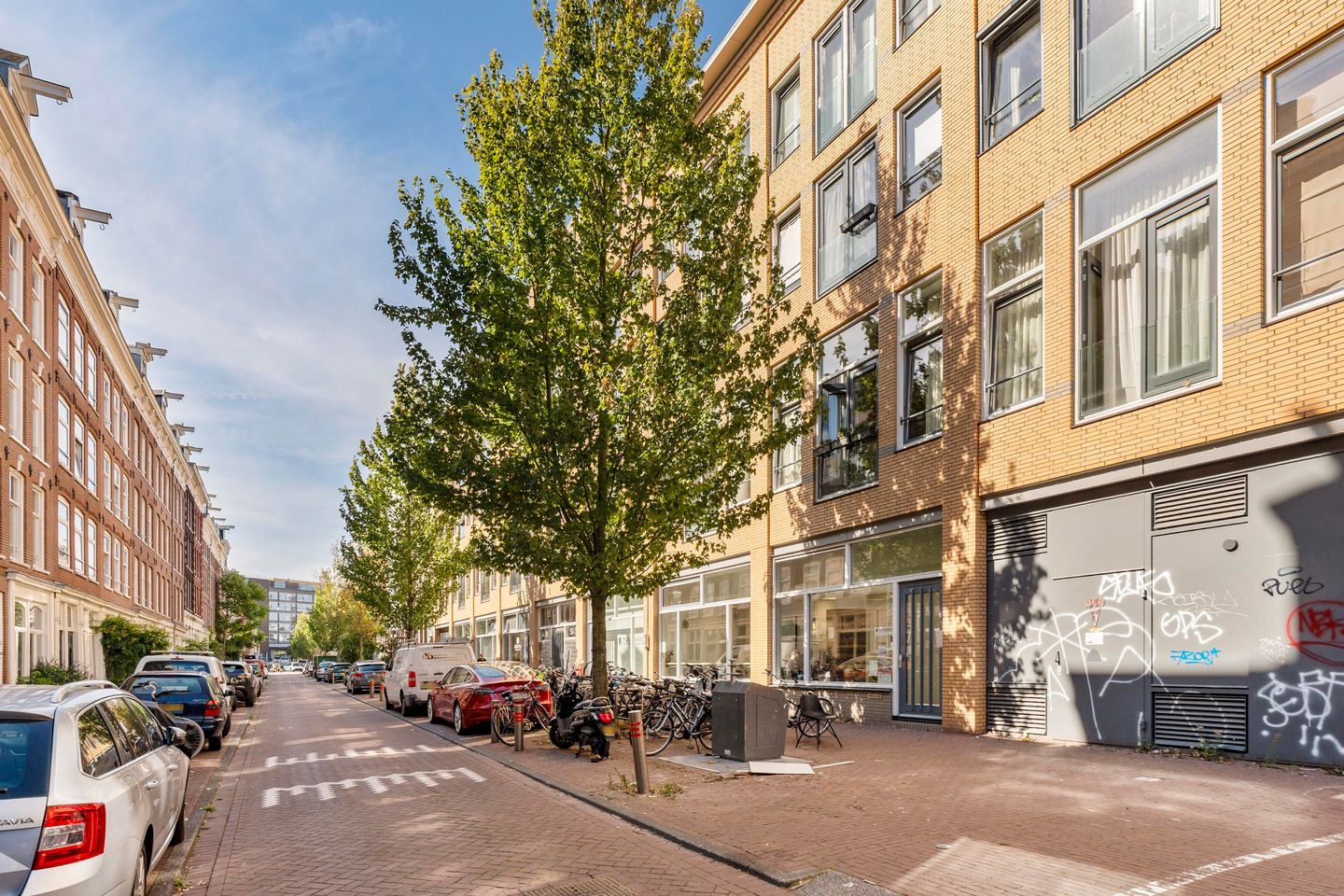 Photo 4 of Van Oldenbarneveldtstraat 54-T