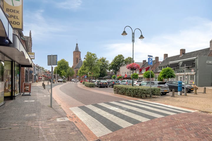 Vrijstaande woning te koop: Doornboomspark 15, Scherpenzeel (Ge)