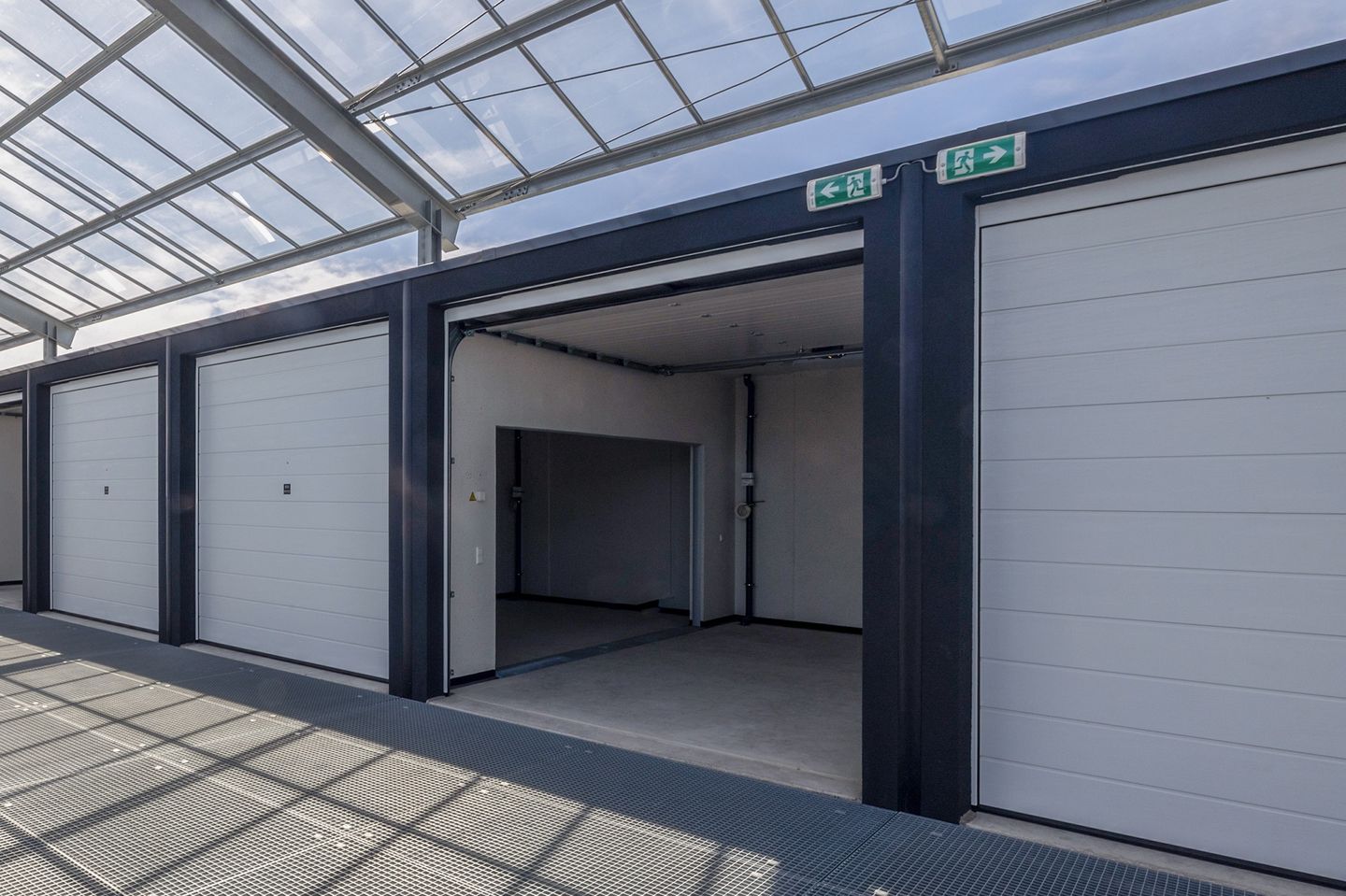 View photo 1 of Vlotlaan 533-H