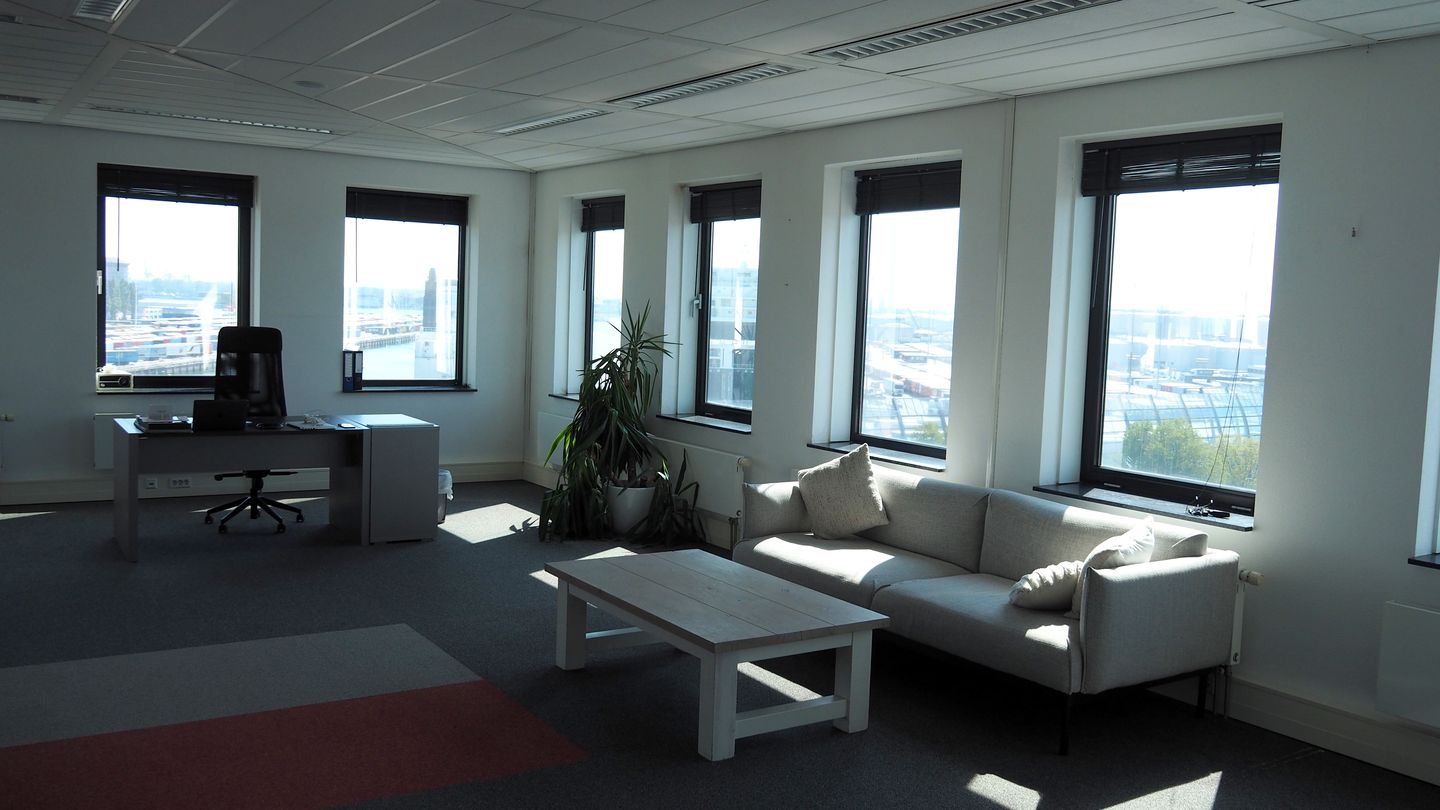 View photo 5 of Burgemeester Van Lierplein 57