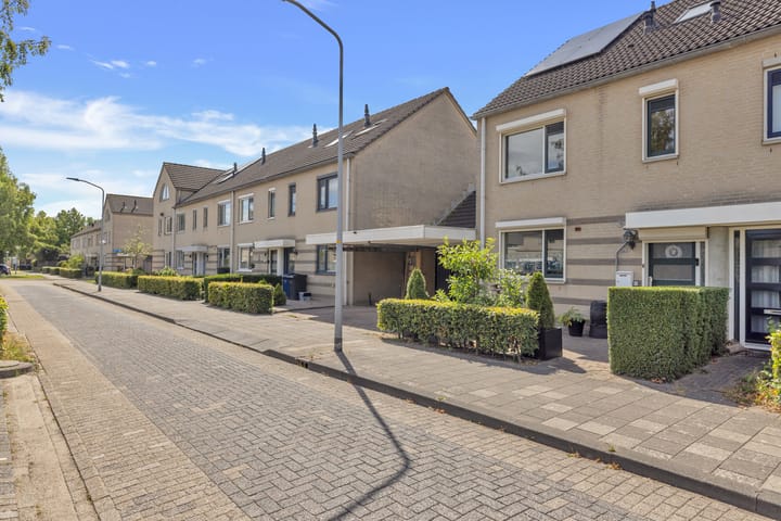 Photo 3 of Korenbloemweg 86