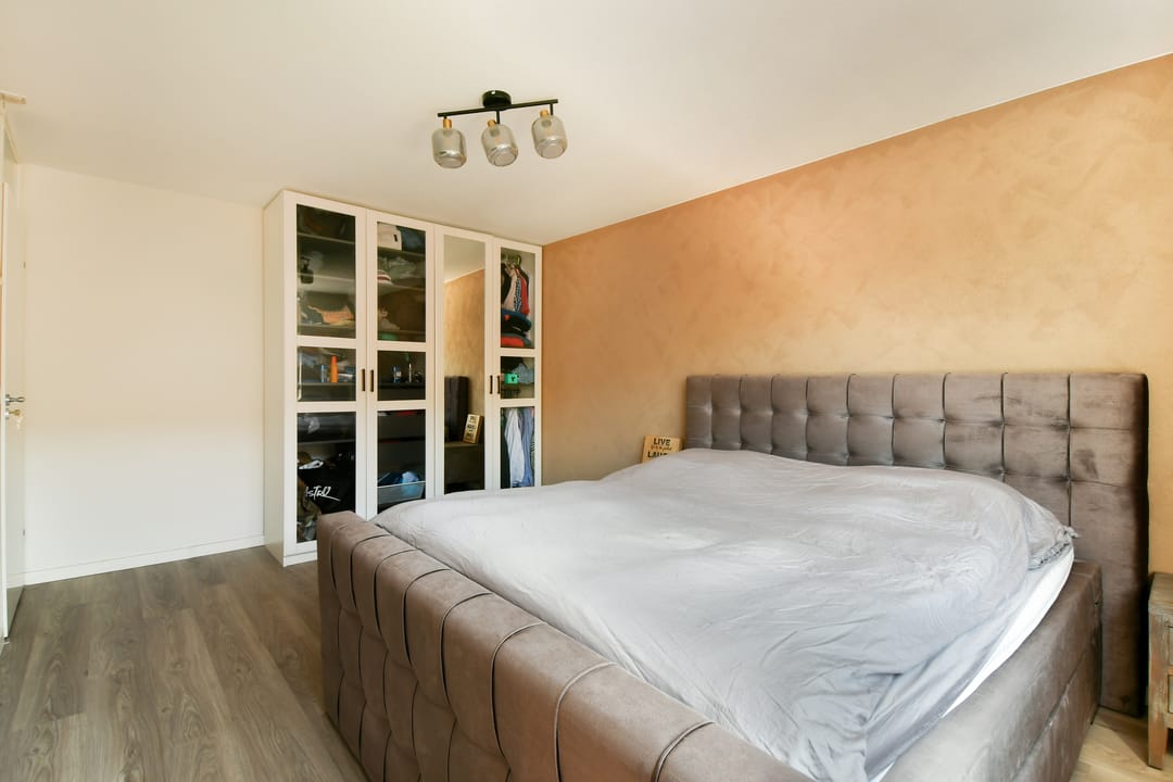 Photo 16 of Kotter 13
