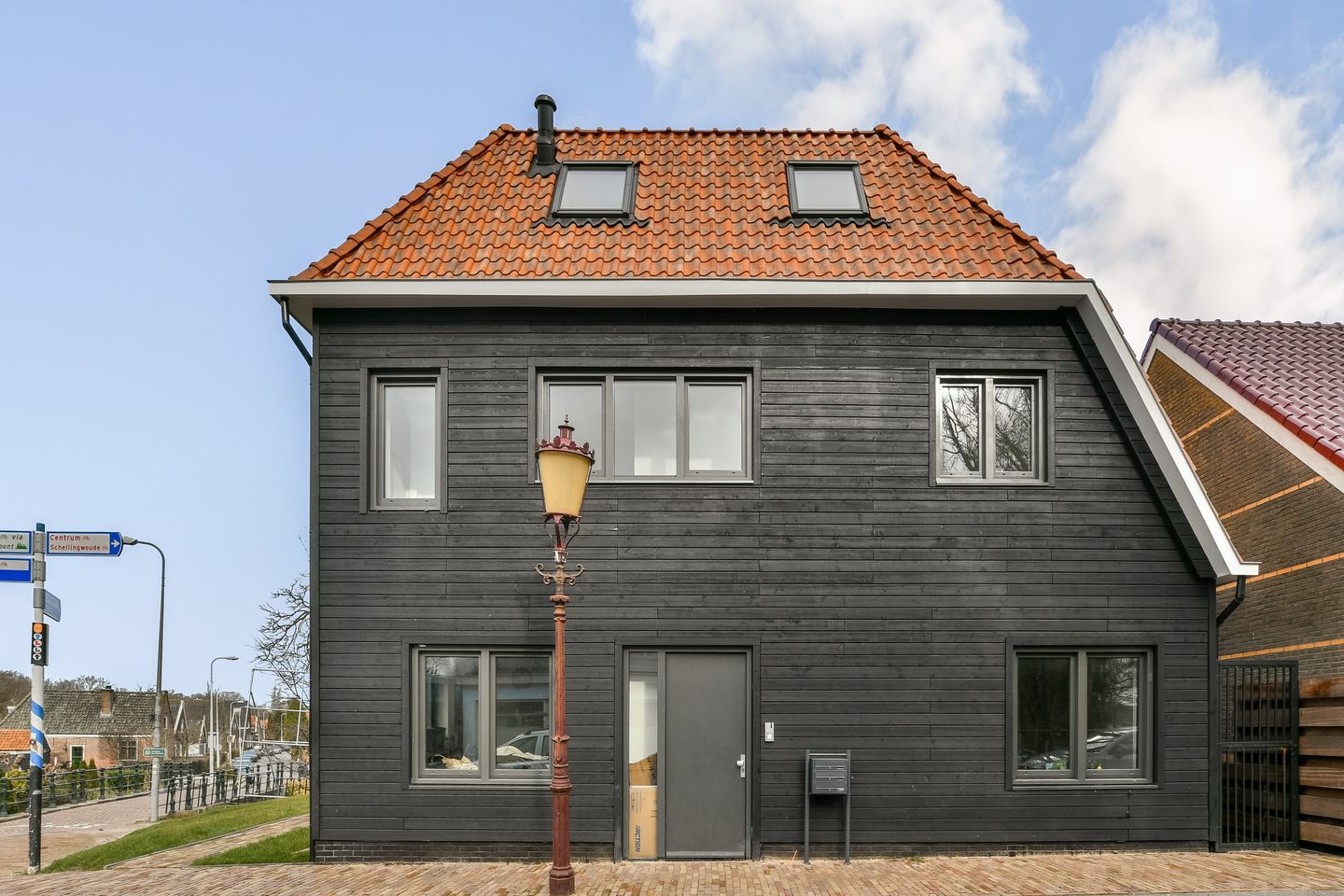 Foto 1 van Oostzanerdijk 28-C