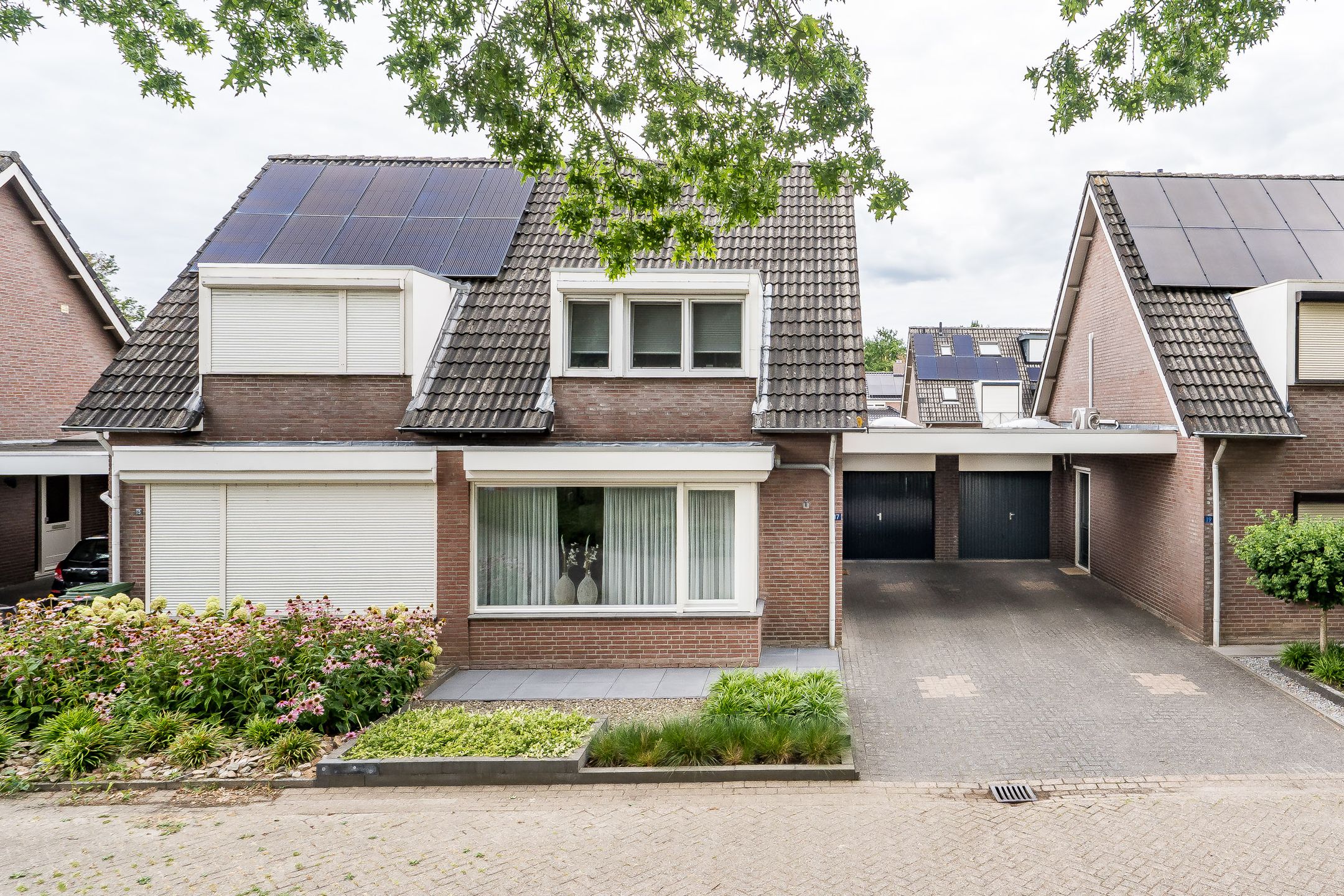 Foto 42 van Leliestraat 17
