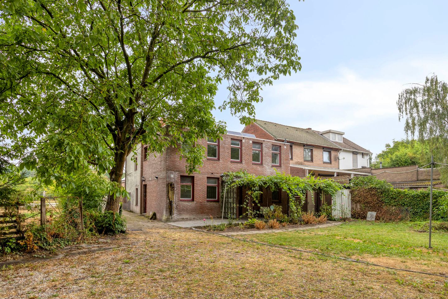 View photo 2 of Bouwbergstraat 30