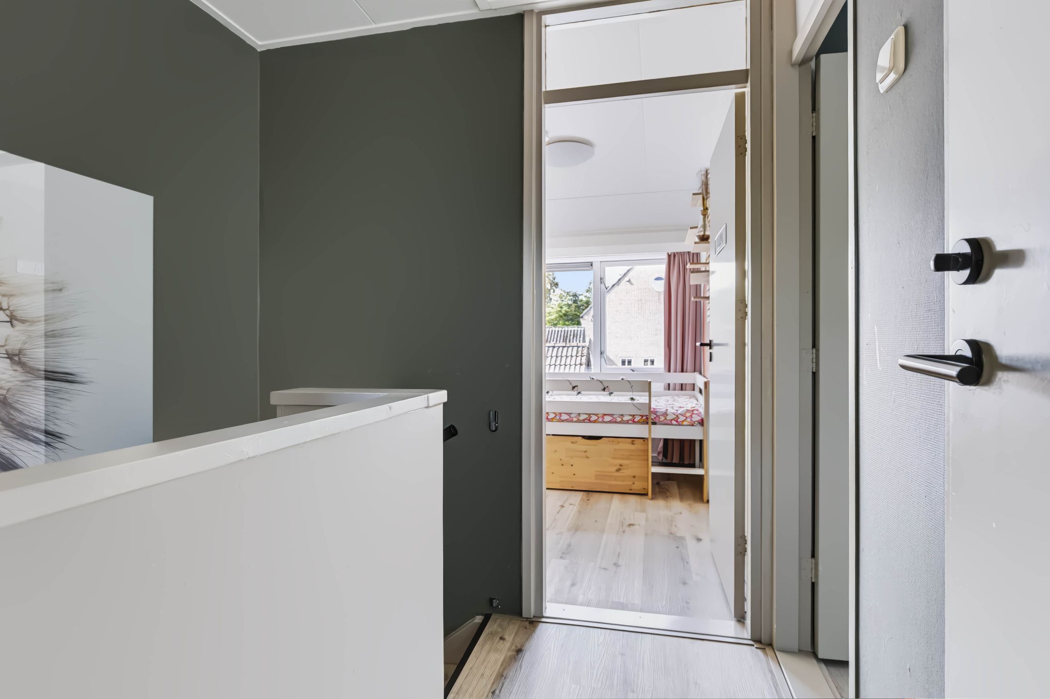 Photo 21 of Rozenstraat 81