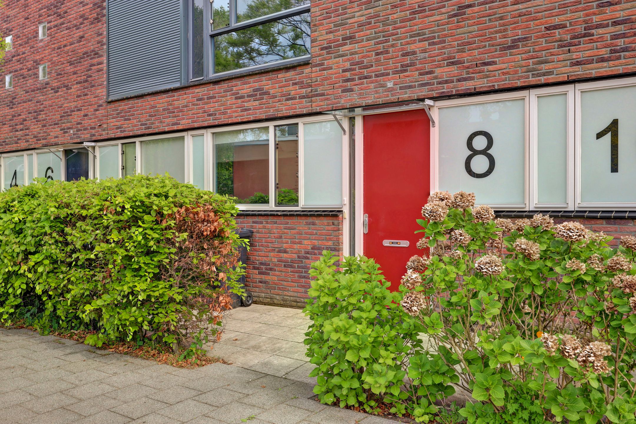 Photo 33 of Moltzerstraat 8