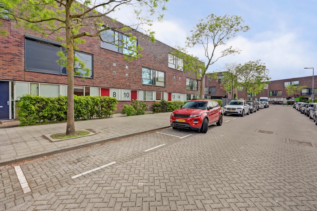 Photo 32 of Moltzerstraat 8